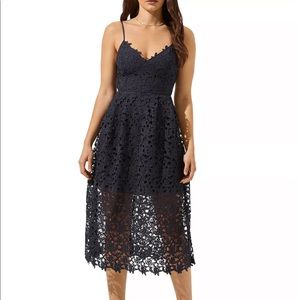 ASTR the Label Lace Illusion Midi black Dress like new beautiful summer straps